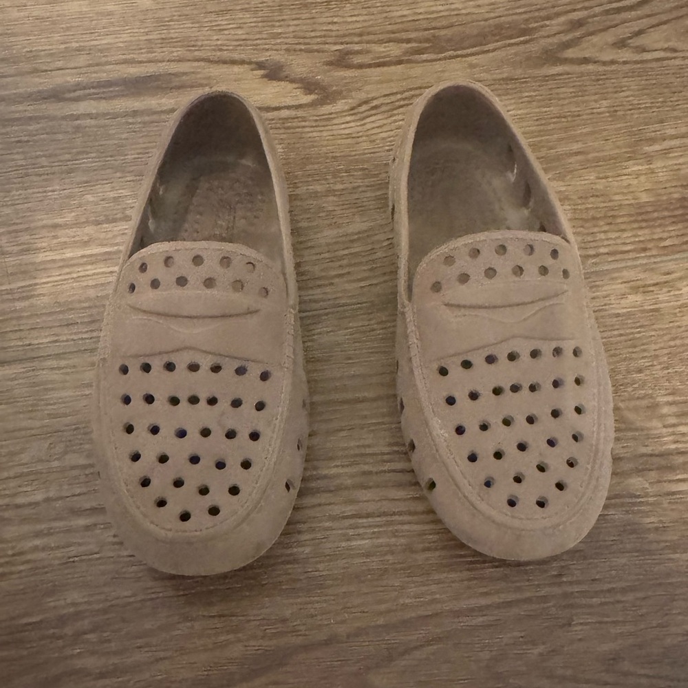Brown floafers